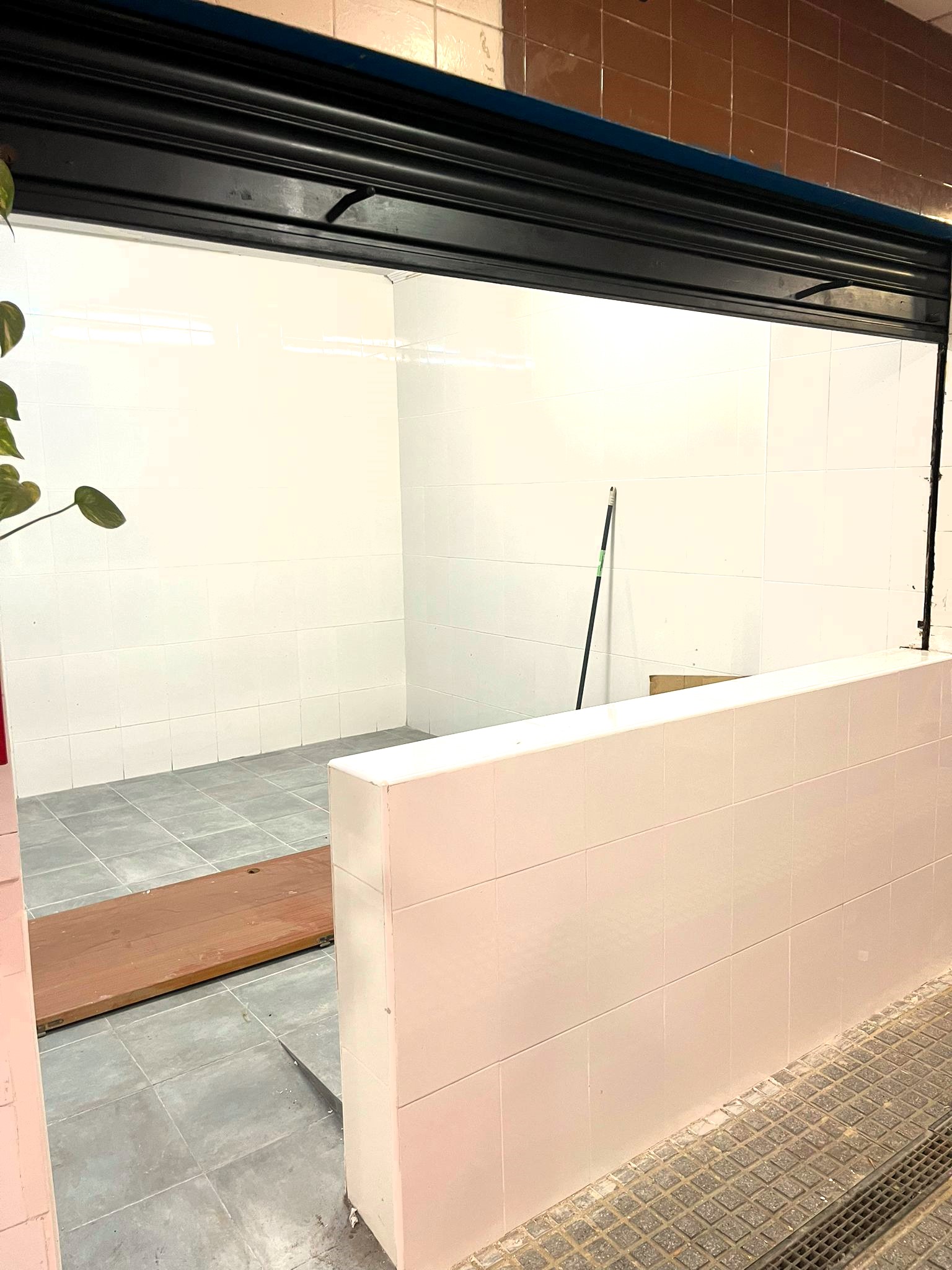 Local en venta en Calle Puerto del Escudo